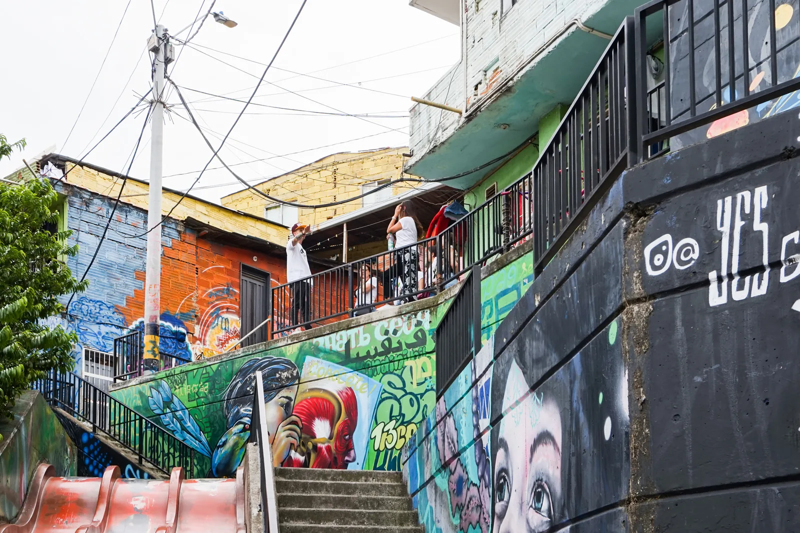 Street art in Comuna 13, Medellín